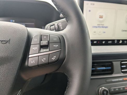 New 2025 Ford Maverick XLT w/ XLT Luxury Package image 28