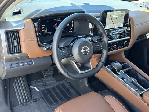 New 2025 Nissan Pathfinder Platinum w/ Cargo Package image 9