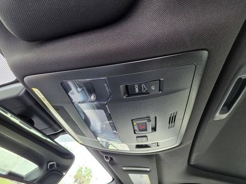 Used 2025 Lexus IS 300 w/ Comfort Package RWD image 27