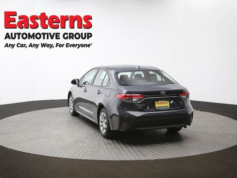 Used 2025 Toyota Corolla LE image 64