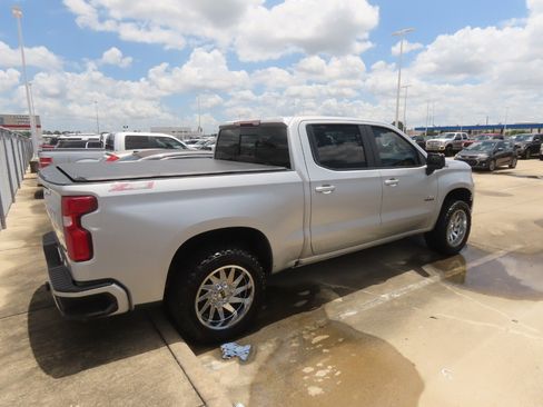 Used 2022 Chevrolet Silverado 1500 RST AWD/4WD image 10