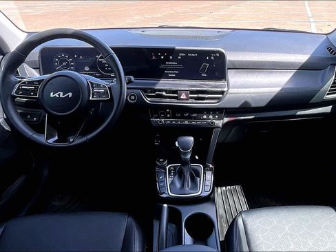Certified 2026 Kia Seltos EX FWD image 8