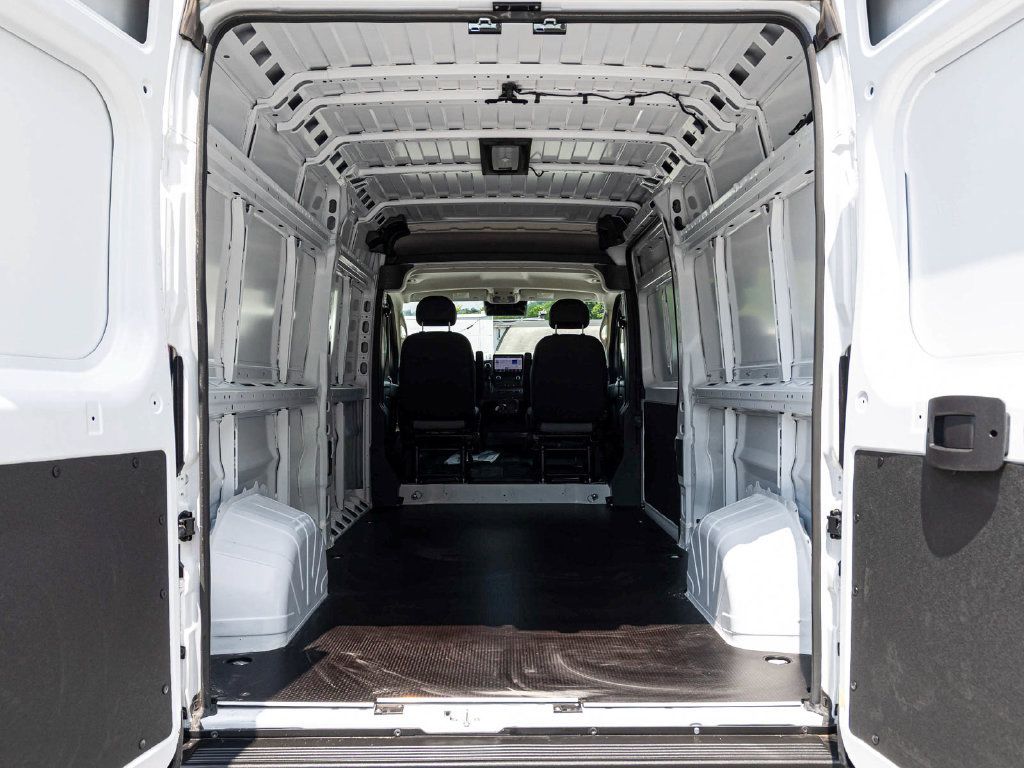 New 2026 RAM ProMaster 2500 w/ Premium Convenience Group FWD image 19
