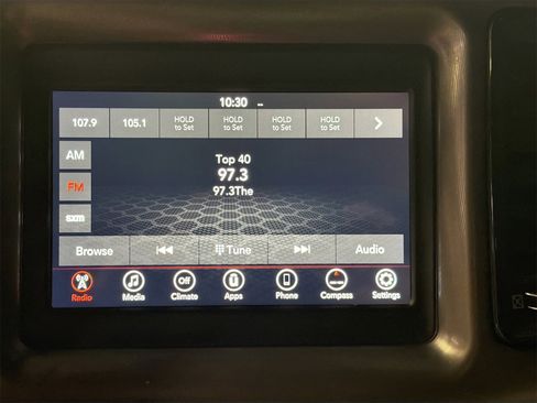 Used 2022 Dodge Challenger SXT image 14