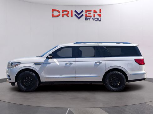 Used 2019 Lincoln Navigator L Reserve w/ Cargo Package image 4