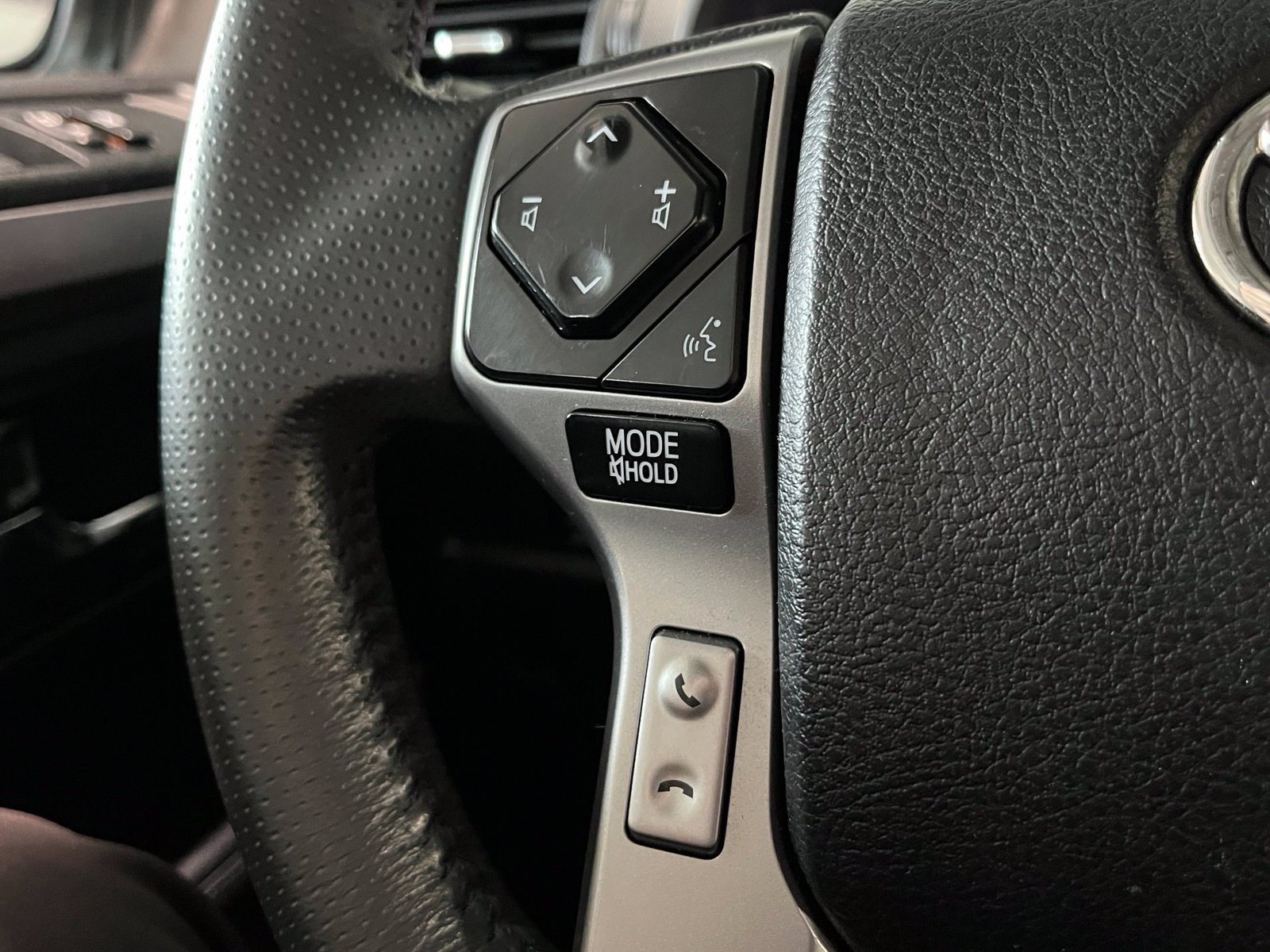 Used 2022 Toyota 4Runner Trail Special Edition AWD/4WD image 32