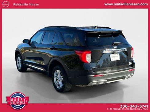 Used 2023 Ford Explorer XLT w/ Equipment Group 202A image 4