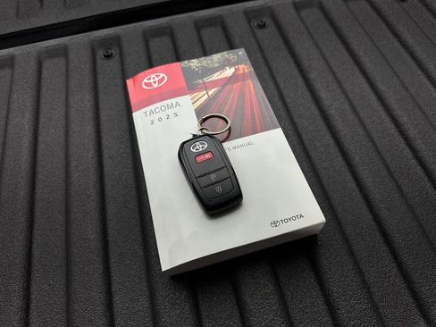 Used 2025 Toyota Tacoma SR image 79