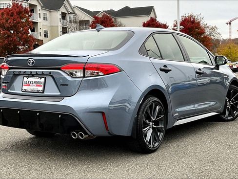 Used 2024 Toyota Corolla SE AWD/4WD image 11