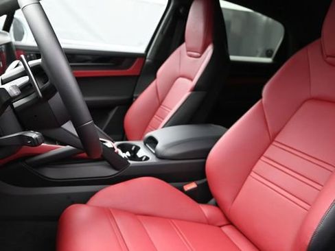 Used 2026 Porsche Cayenne GTS image 6