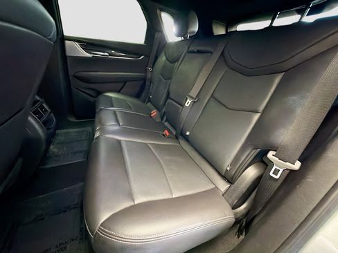 Used 2023 Cadillac XT5 Premium Luxury image 13