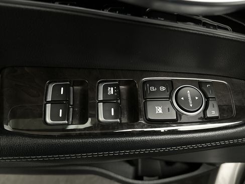 Used 2017 Kia Sorento FWD w/ LX Convenience Package image 17