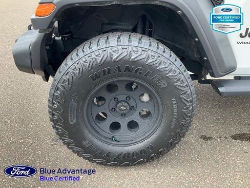 Used 2024 Jeep Wrangler Unlimited Sport AWD/4WD image 29