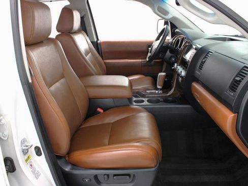 Used 2008 Toyota Sequoia Platinum image 50