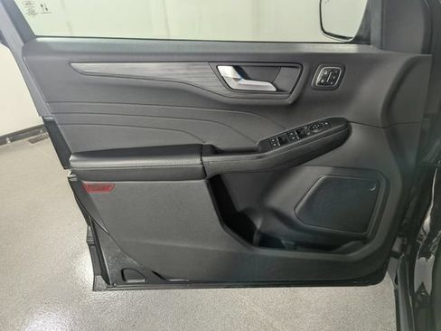 Used 2023 Ford Escape Platinum AWD/4WD image 10