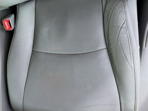 Used 2013 Toyota Highlander Limited AWD/4WD image 20