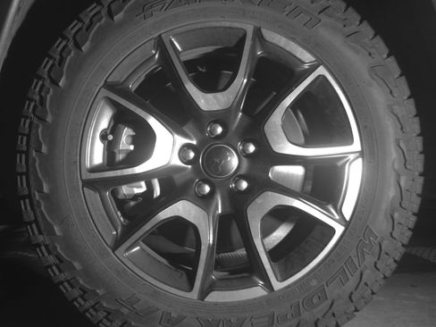 Used 2025 Jeep Compass Trailhawk AWD/4WD image 12