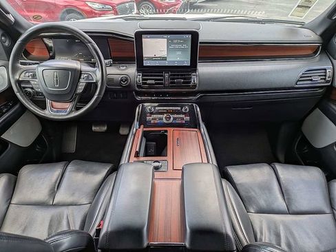 Used 2021 Lincoln Navigator Reserve AWD/4WD image 17
