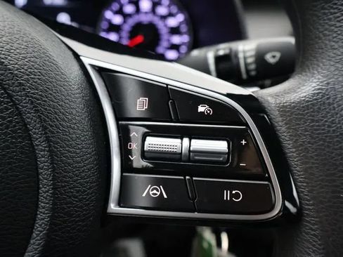 Used 2024 Kia Forte LXS FWD image 22