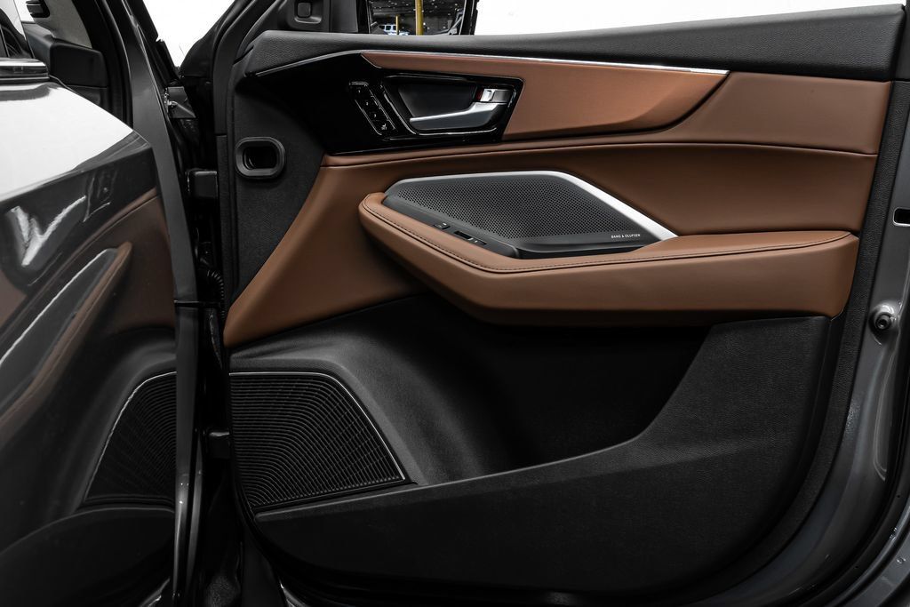 New 2026 Acura MDX w/ Technology Package FWD image 18
