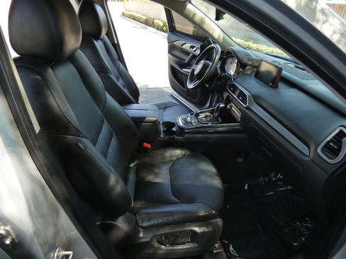 Used 2019 MAZDA CX-9 Touring image 26