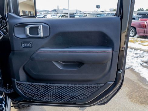 Used 2021 Jeep Wrangler Unlimited Rubicon image 36