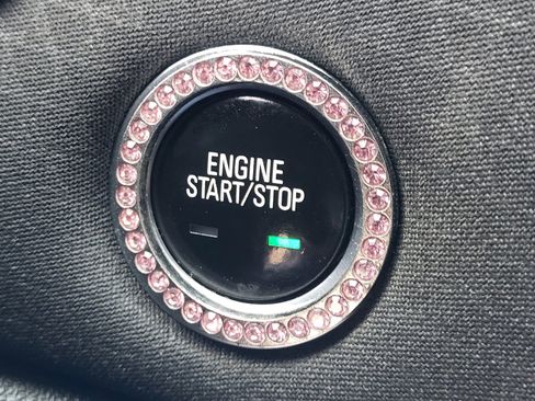 Used 2020 Chevrolet Malibu LT image 34