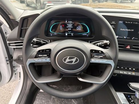 New 2026 Hyundai Elantra Blue image 23