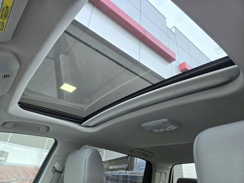 Used 2019 Toyota Tundra Limited w/ Limited Premium Package image 18