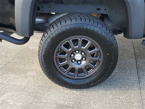 Used 2022 Chevrolet Colorado ZR2 w/ Colorado ZR2 Bison Edition image 5