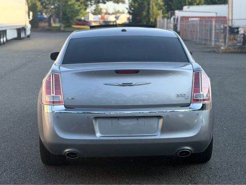 Used 2014 Chrysler 300 C w/ Beats Audio Group AWD/4WD image 6