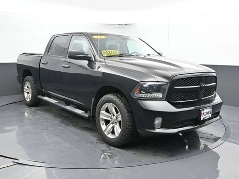Used 2015 RAM 1500 Express AWD/4WD image 5