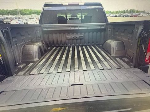 Used 2024 GMC Sierra 1500 SLT w/ SLT Premium Plus Package AWD/4WD image 7