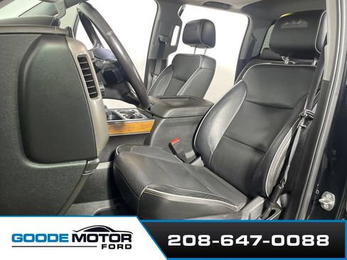Used 2018 Chevrolet Silverado 1500 High Country AWD/4WD image 11