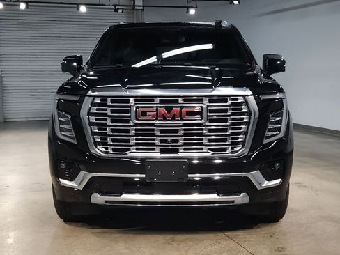 Used 2025 GMC Yukon Denali image 2