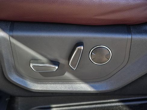 Used 2024 Ford Expedition Limited image 21