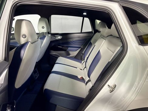 New 2026 Volkswagen ID.4 Pro S image 21