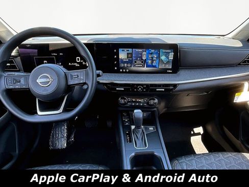 Used 2026 Nissan Kicks SV w/ SV Premium Package FWD image 9