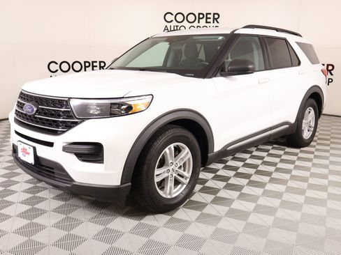 Used 2021 Ford Explorer XLT image 10