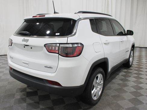 Used 2022 Jeep Compass Latitude AWD/4WD image 29
