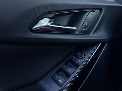 Used 2025 Chevrolet Equinox LT image 20