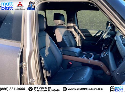 Used 2024 Land Rover Defender 110 X image 8