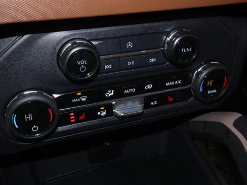 Certified 2024 Ford Bronco Outer Banks image 31