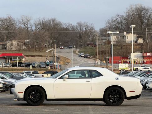 Used 2022 Dodge Challenger GT image 5