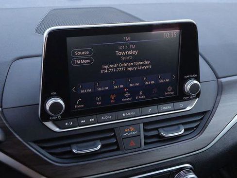 Used 2024 Nissan Altima 2.5 SV image 15