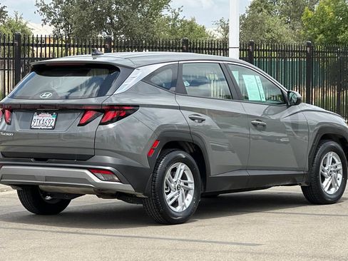 Used 2025 Hyundai Tucson SE FWD image 5