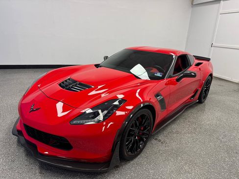 Used 2019 Chevrolet Corvette Z06 RWD image 32