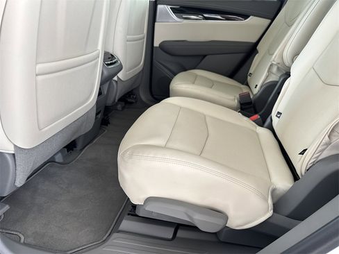 New 2025 Cadillac XT6 Premium Luxury image 31