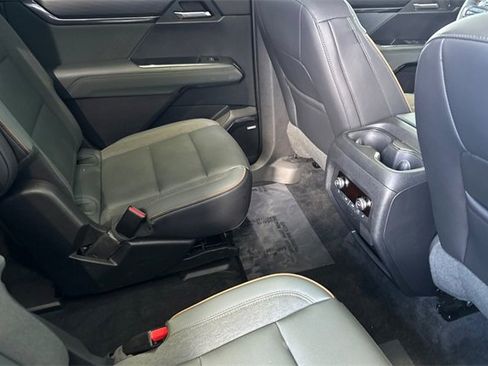 Used 2024 GMC Acadia AT4 w/ Super Cruise Package image 19