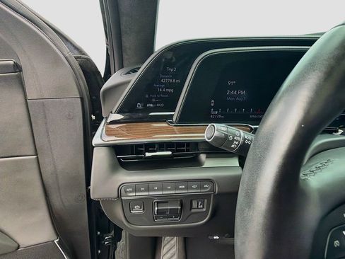 Used 2023 Cadillac Escalade Sport Platinum w/ Heavy-Duty Trailer Package AWD/4WD image 10